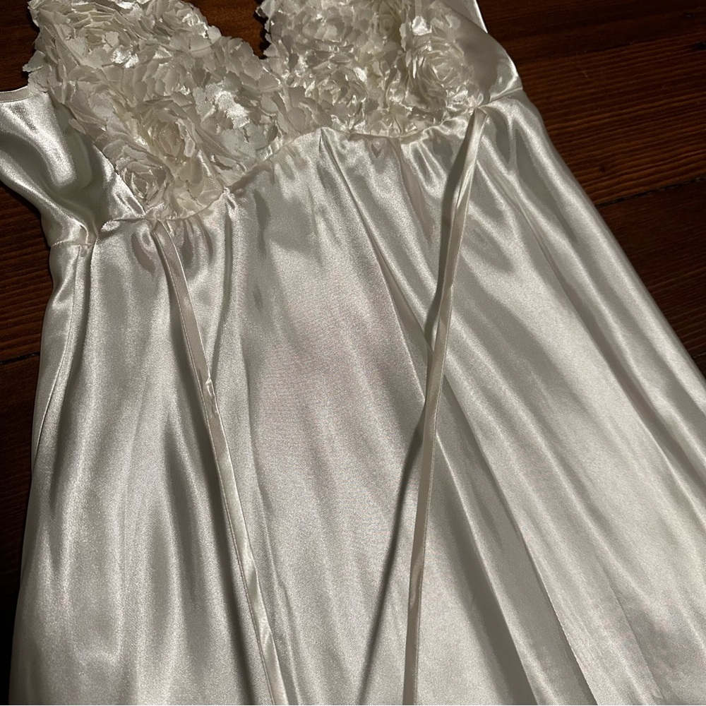 Vintage flora White Satin Floral Lace Maxi - Picture 4 of 6